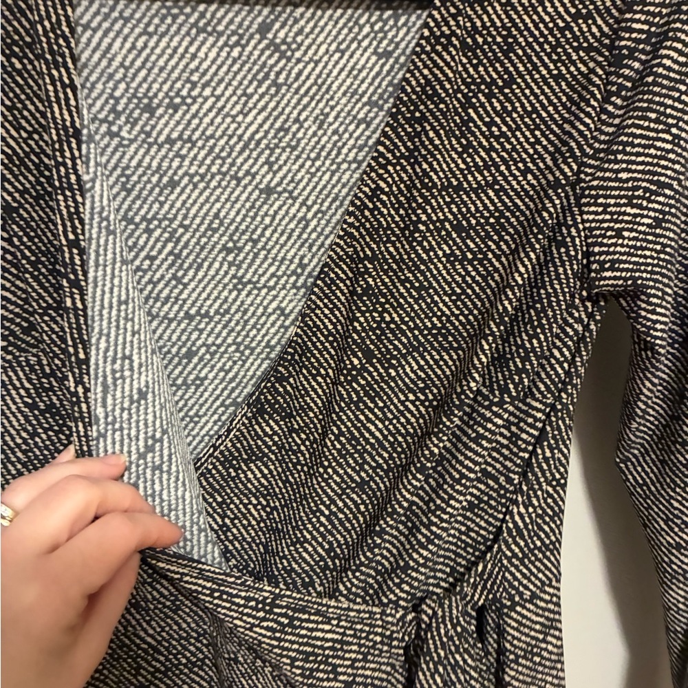Faux wrap dress black tan print - Picture 3 of 5